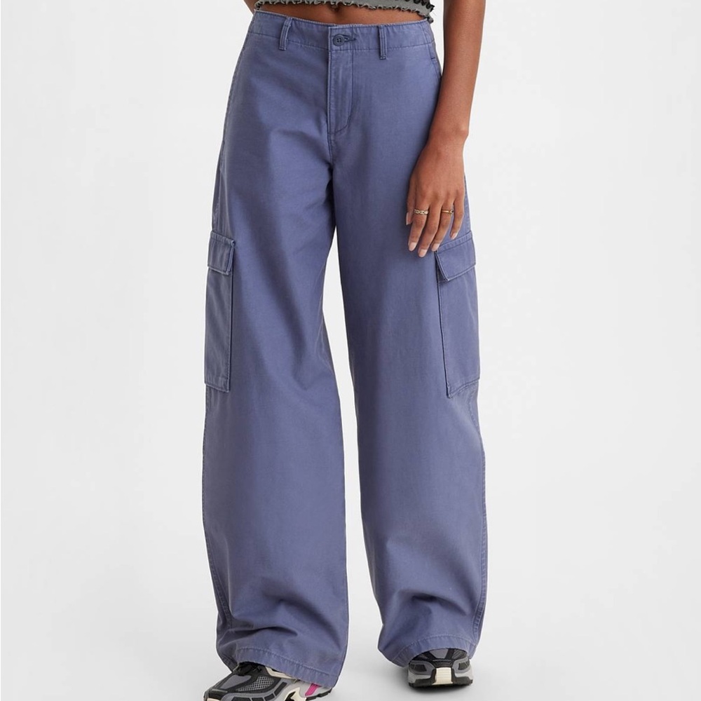 Levi’s baggy cargo pants